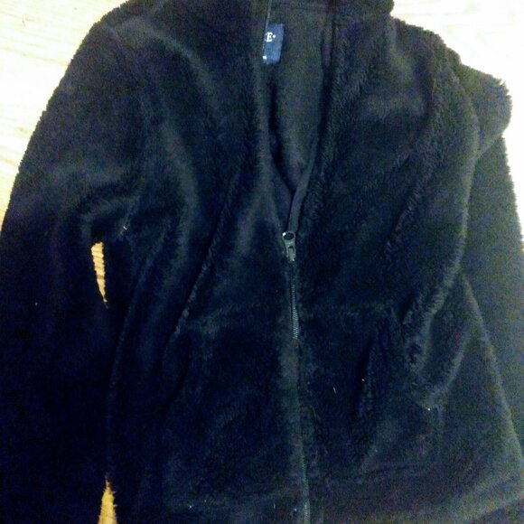 Little girl's size 7/8 Children's Place furry black jacket - Picture 6 of 7